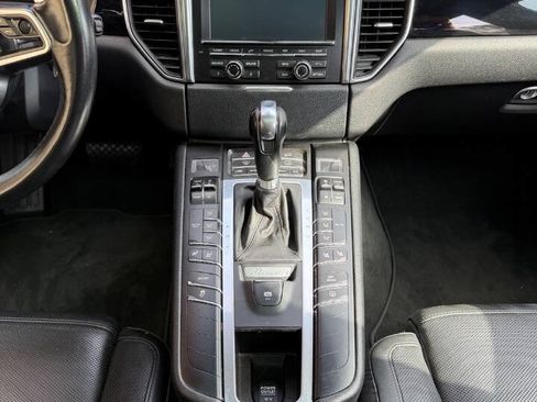 Used 2016 Porsche Macan S AWD/4WD image 11