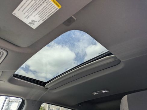 Used 2022 Chevrolet Silverado 1500 LT Trail Boss w/ Convenience Package II image 12