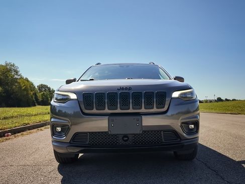 Used 2020 Jeep Cherokee Latitude Plus image 28