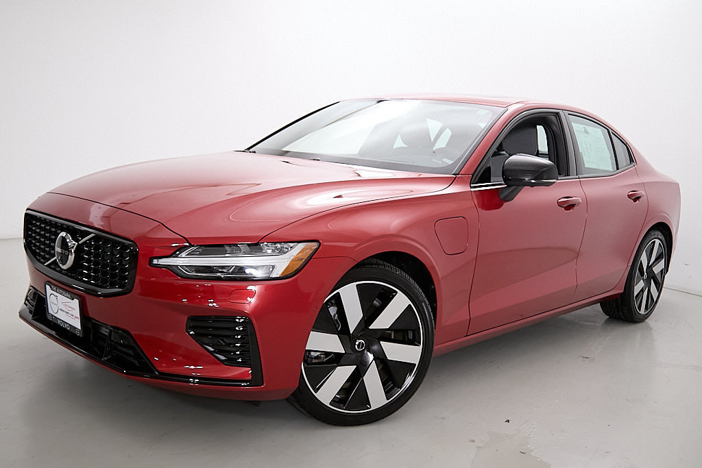 Used 2024 Volvo S60 T8 Ultimate AWD/4WD image 2