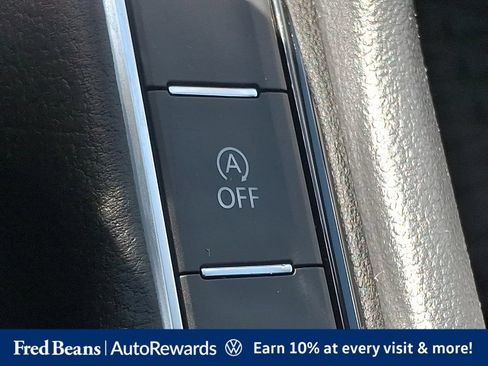Certified 2023 Volkswagen Taos SE w/ Black Wheel Package FWD image 30
