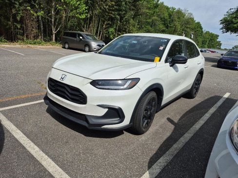 Certified 2024 Honda HR-V Sport image 2