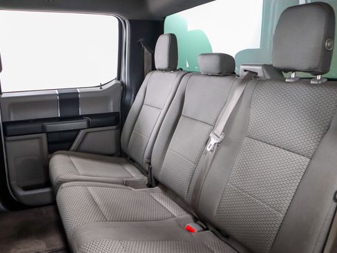 Used 2015 Ford F150 XLT image 24