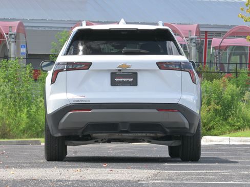 Used 2025 Chevrolet Equinox LT w/ Convenience Package II FWD image 30