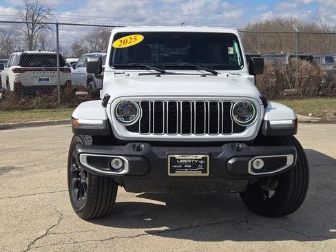 Used 2025 Jeep Wrangler Unlimited Sahara w/ Safety Group image 4