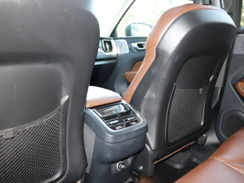 Used 2018 Volvo XC60 T6 Inscription w/ Convenience Package AWD/4WD image 31