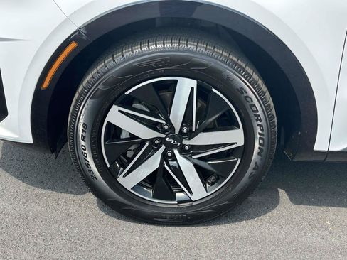 Used 2022 Kia Sorento EX w/ Panoramic Sunroof Package FWD image 29