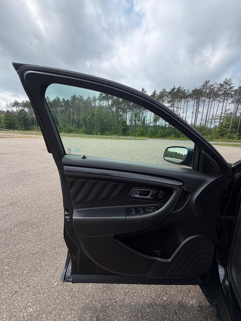 Used 2013 Ford Taurus SHO AWD/4WD image 12