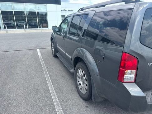 Used 2008 Nissan Pathfinder LE w/ Navigation Pkg AWD/4WD image 4