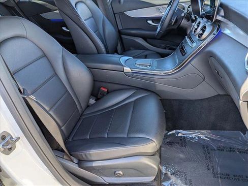 Certified 2022 Mercedes-Benz GLC 300 image 20