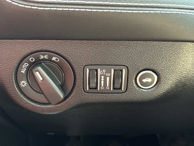 Used 2023 Dodge Challenger SRT Hellcat RWD image 34