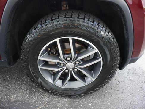 Used 2017 Jeep Grand Cherokee Limited w/ Trailer Tow Group IV AWD/4WD image 39