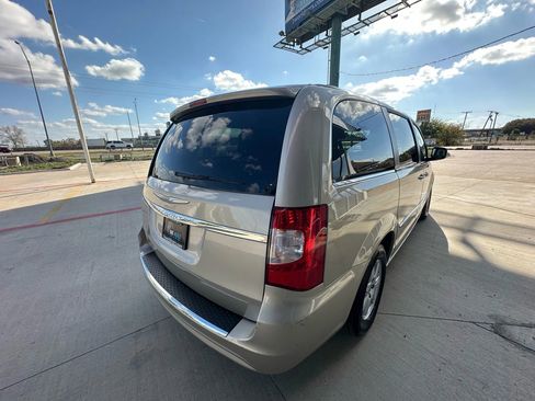 Used 2012 Chrysler Town & Country Touring w/ Entertainment Group #1 image 5