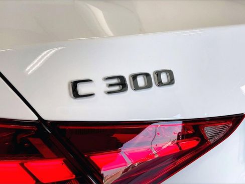 Used 2025 Mercedes-Benz C 300 Sedan image 9