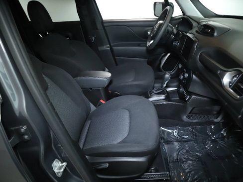 Certified 2023 Jeep Renegade Latitude AWD/4WD image 34