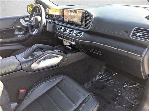 New 2026 Mercedes-Benz GLS 580 4MATIC image 17