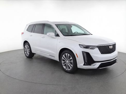 Used 2024 Cadillac XT6 Premium Luxury w/ LPO, Floor Liner Package image 2