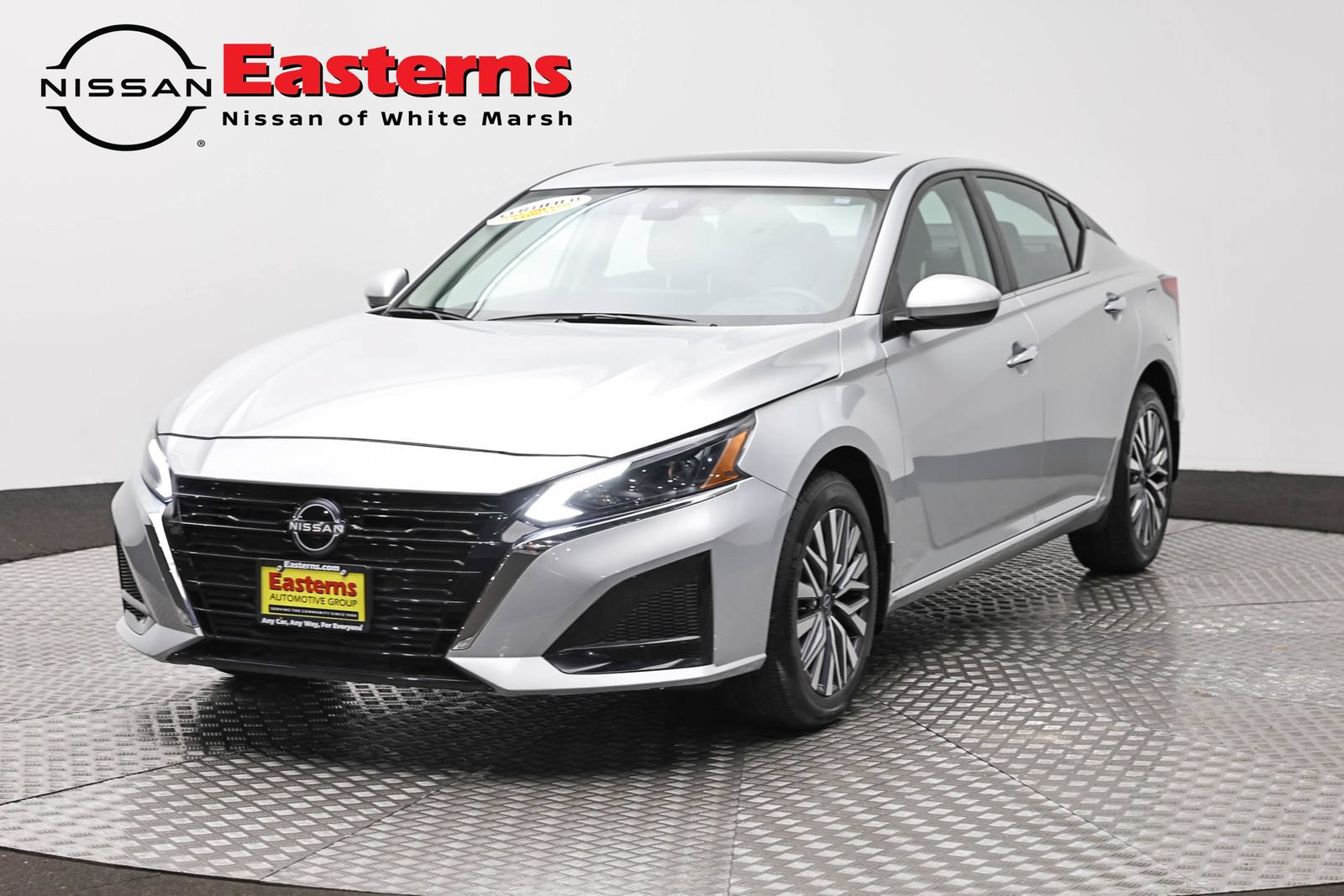 Used 2023 Nissan Altima 2.5 SV w/ SV Premium Package AWD/4WD image 1