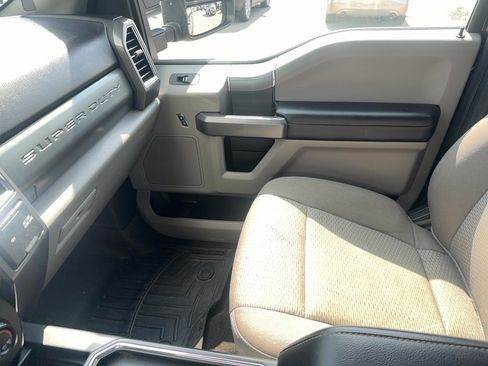 Used 2017 Ford F350 XLT AWD/4WD image 26