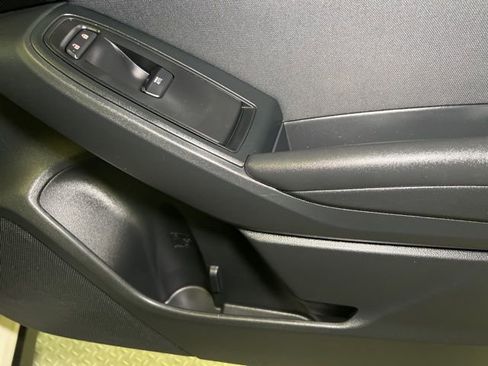 Used 2022 Subaru Crosstrek 2.0i Premium w/ Moonroof Package image 53