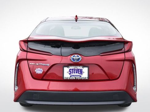 Used 2020 Toyota Prius Prime LE image 8