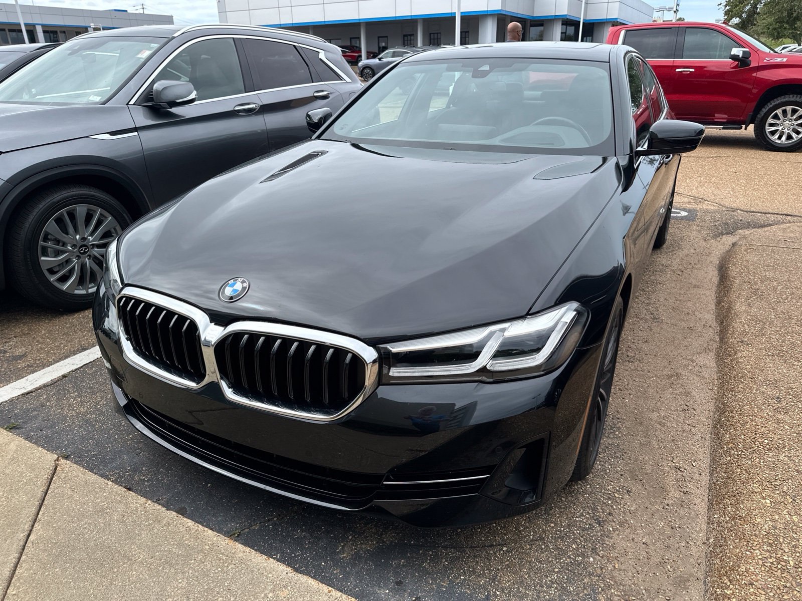 Used 2023 BMW 540i w/ Premium Package RWD image 2