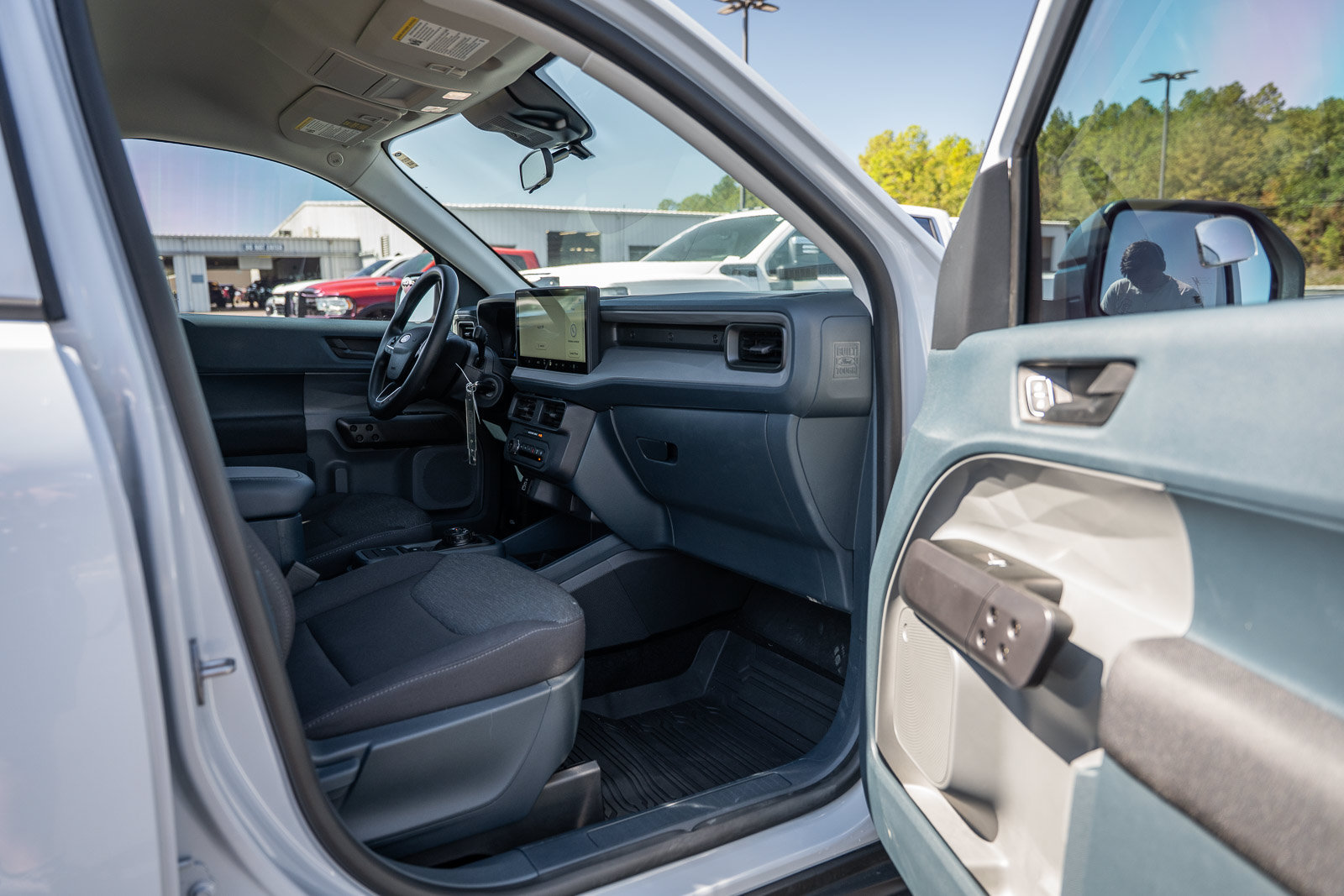 Certified 2025 Ford Maverick XL FWD image 11
