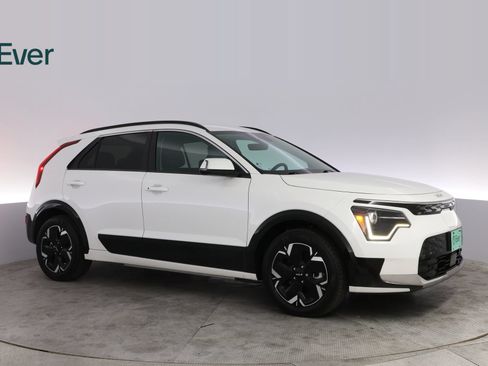 Used 2024 Kia Niro Wind FWD image 14