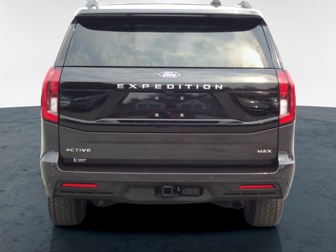 Used 2025 Ford Expedition Max Active AWD/4WD image 4