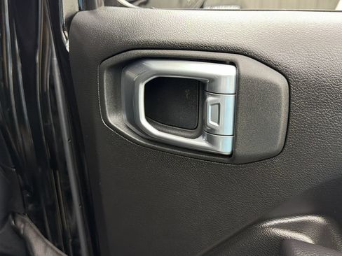 Used 2024 Jeep Wrangler Unlimited w/ Convenience Group AWD/4WD image 45