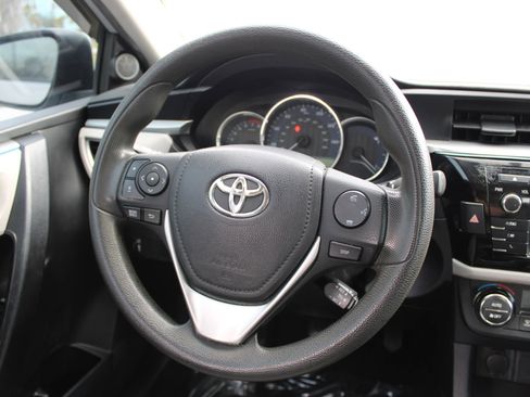 Used 2016 Toyota Corolla LE image 10