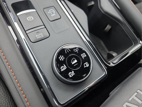 New 2026 Nissan Pathfinder Rock Creek AWD/4WD image 21