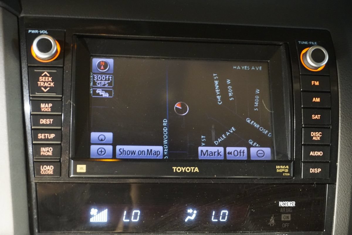 Used 2011 Toyota Tundra Limited AWD/4WD image 12