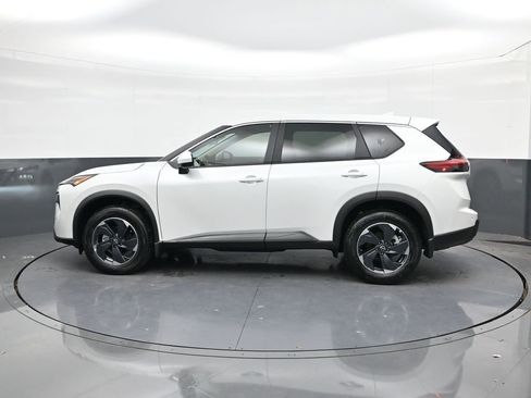 New 2025 Nissan Rogue SV image 4