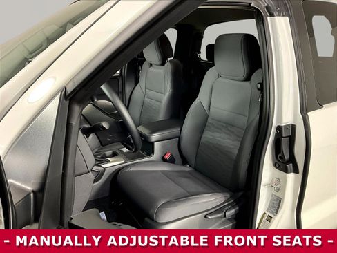 Certified 2025 Nissan Frontier S AWD/4WD image 22