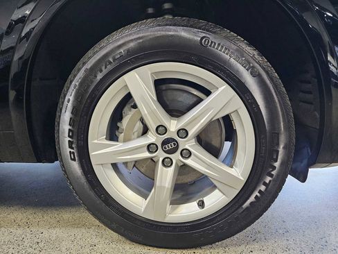 Used 2023 Audi Q5 2.0T Premium w/ Convenience Package image 9