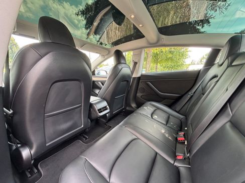 Used 2022 Tesla Model 3 Performance AWD/4WD image 27