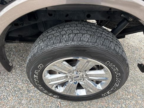 Used 2020 Ford F150 Lariat image 18