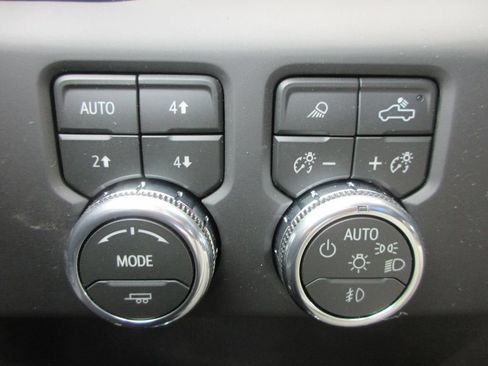 New 2026 GMC Sierra 2500 AT4 w/ AT4 Premium Plus Package AWD/4WD image 19