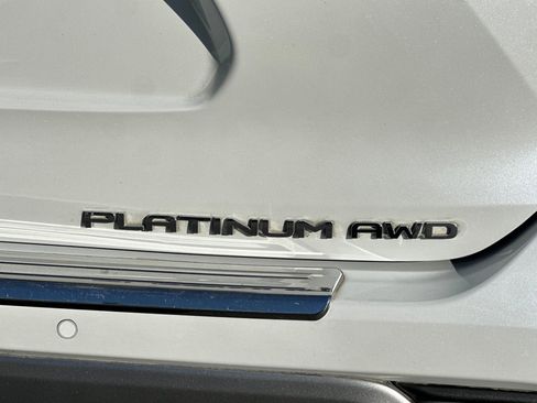 Used 2023 Toyota Highlander Platinum image 27