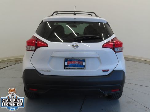 Used 2019 Nissan Kicks S image 5