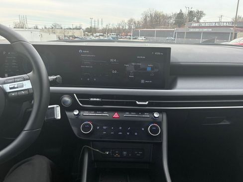 Used 2025 Hyundai Sonata SEL FWD image 17
