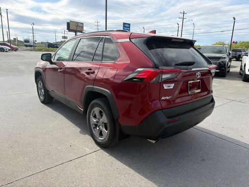 Used 2024 Toyota RAV4 XLE w/ Convenience Package image 7