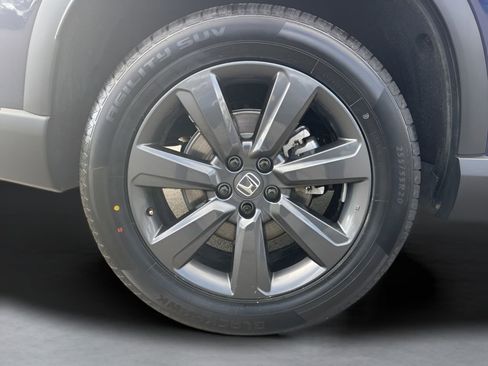 Used 2025 Honda Pilot Sport image 29