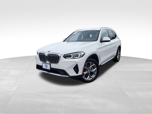 Used 2023 BMW X3 xDrive30i w/ Premium Package AWD/4WD image 3