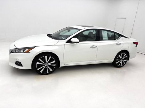 Used 2020 Nissan Altima 2.5 Platinum AWD/4WD image 5