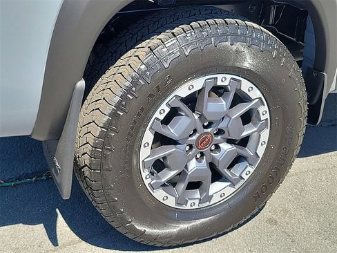 New 2025 Nissan Frontier PRO-4X w/ Pro Premium Package image 3