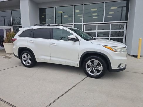 Used 2016 Toyota Highlander Limited image 2