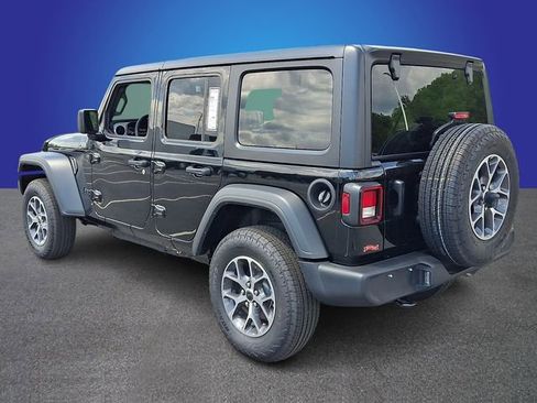 Used 2025 Jeep Wrangler Unlimited Sport AWD/4WD image 6