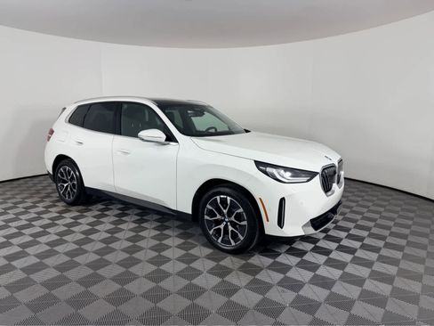 Certified 2025 BMW X3 xDrive30i w/ Premium Package image 2